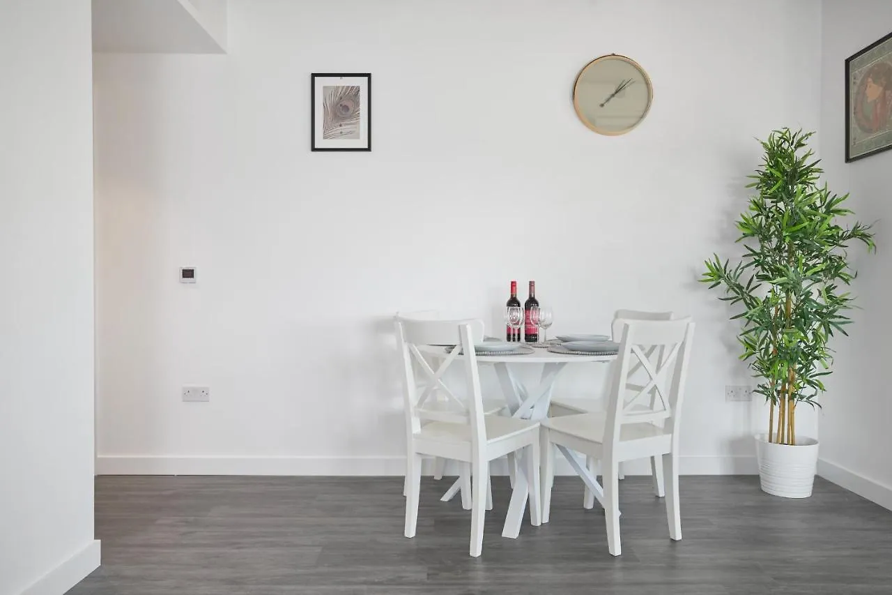 Morden Lovely 3Bedroom Apartment London Abbey Wood